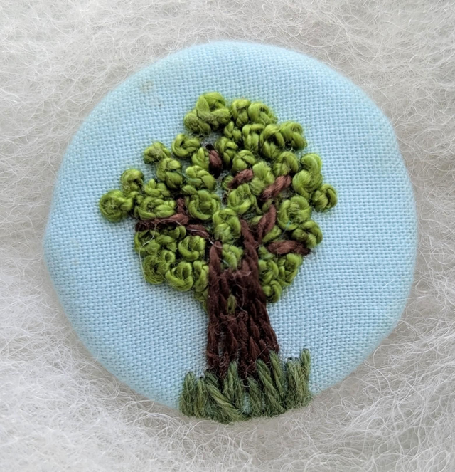 Dorset Button Brooch - singleton tree