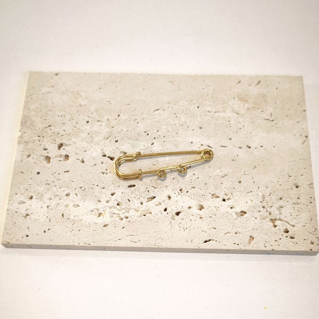 Broche dorée élégante en alliage – Bijou tendance – Personnalisable avec charm’s