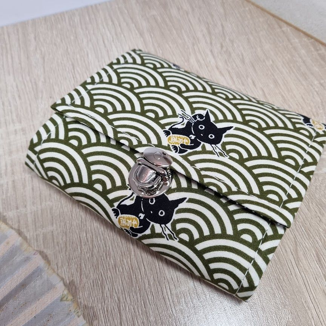 Portefeuille court Ă fermoir "Maneki" Vert