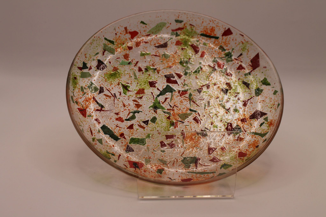 8" Shallow Christmas Dish with Reds & Green Confetti