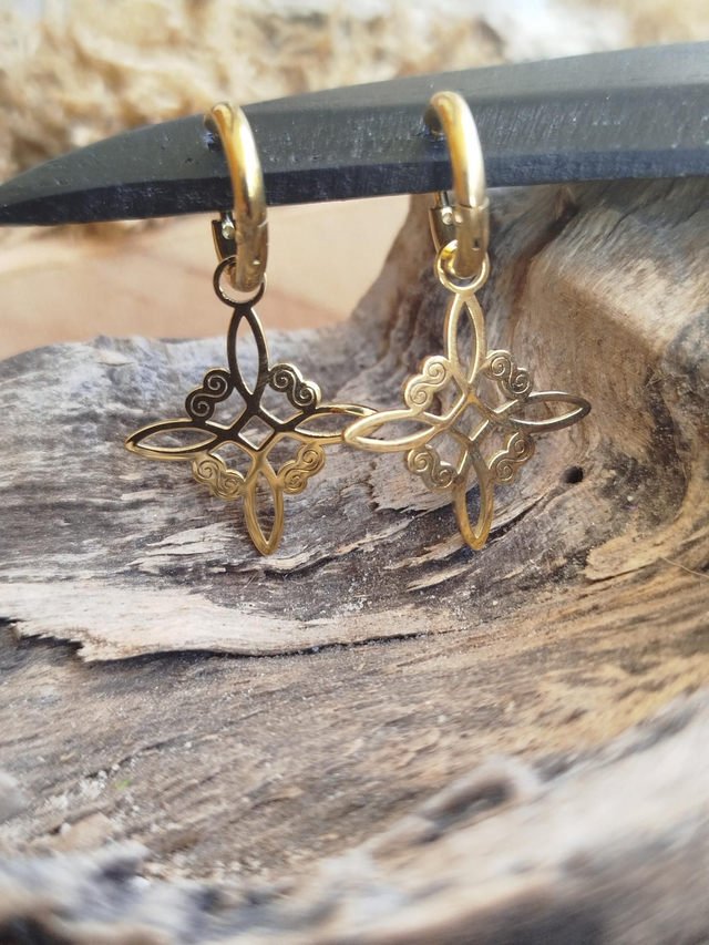 Boucles d&#039;oreilles noeud de sorcière 