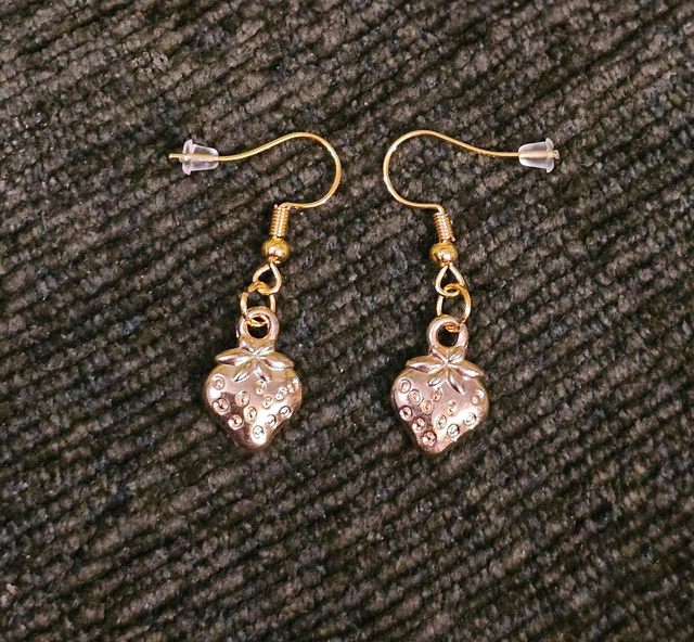 Strawberry Gold Earrings 