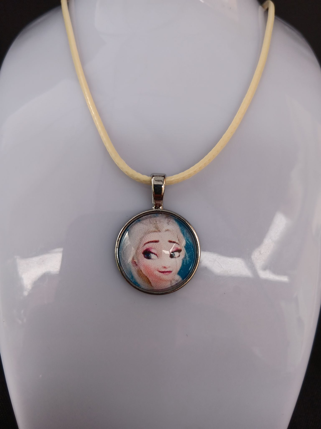 Collier Héros Préférés avec Cordon, Minnie, Mario, Spiderman et Plus !