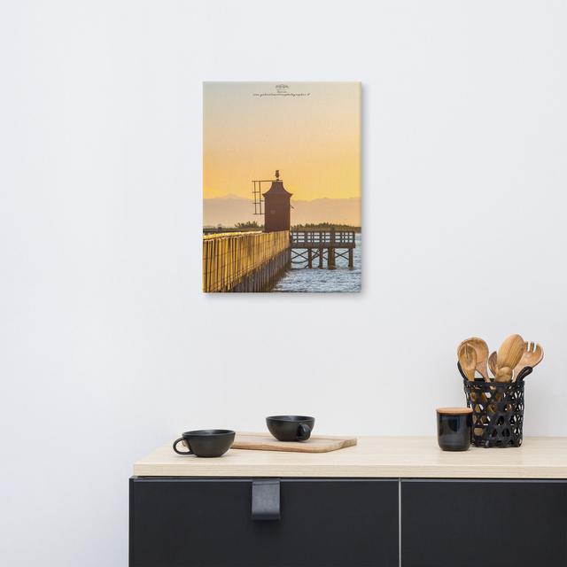  Canvas red lighthouse sunrise 