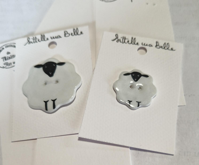 Bouton mouton noir et blanc 