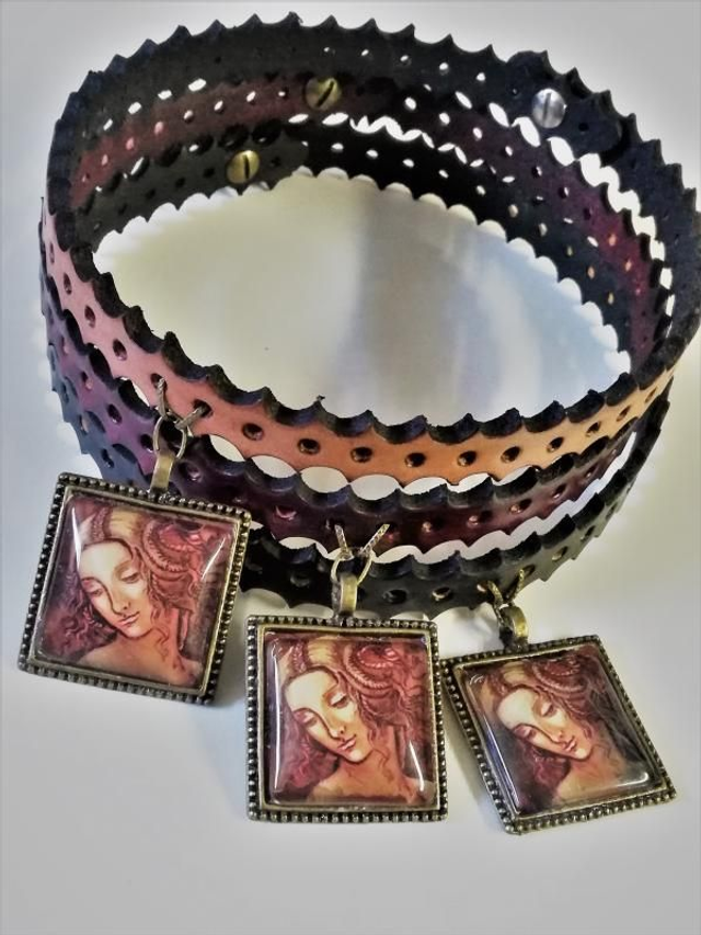 Collier tour de cou en cuir LEDA