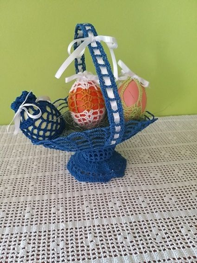 Húsvéti  kosarak  tojásokkal