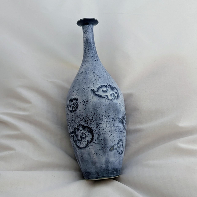Cloud vase