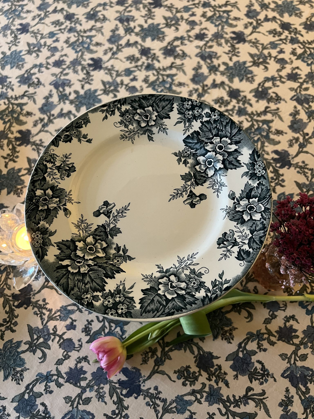 MARIE-LOUISE - Plat piédouche (ou présentoir) signé St Amand & Hamage - Terre de Fer