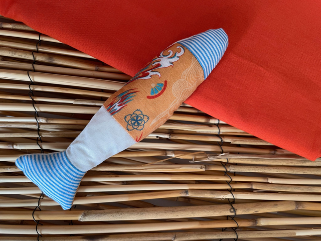 Poisson-jouet pour chats