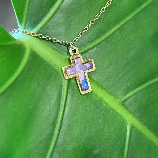 Collier croix VIOLETTE