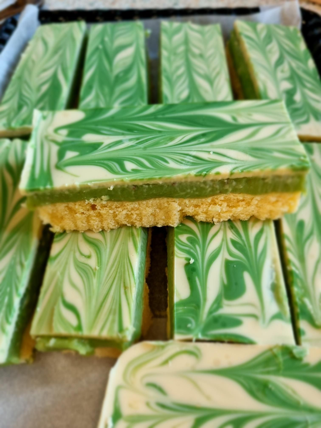 1xGF Mint &amp; white choc millionaire shortbread 📣new