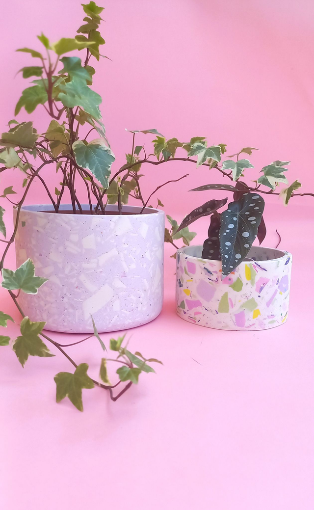 Osłonka na doniczkę pod makramę, fioletowa doniczka, lastryko