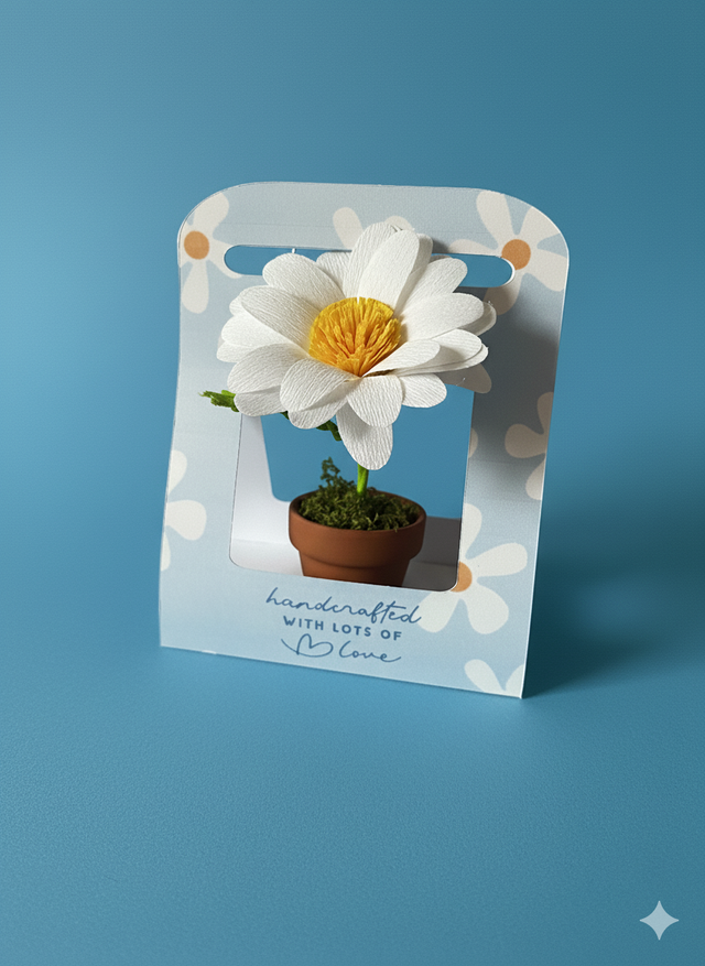 Tiny pot, big flower power 🌼 Handmade crepe paper daisy (14cm) – gift-ready in a cute card carry box!