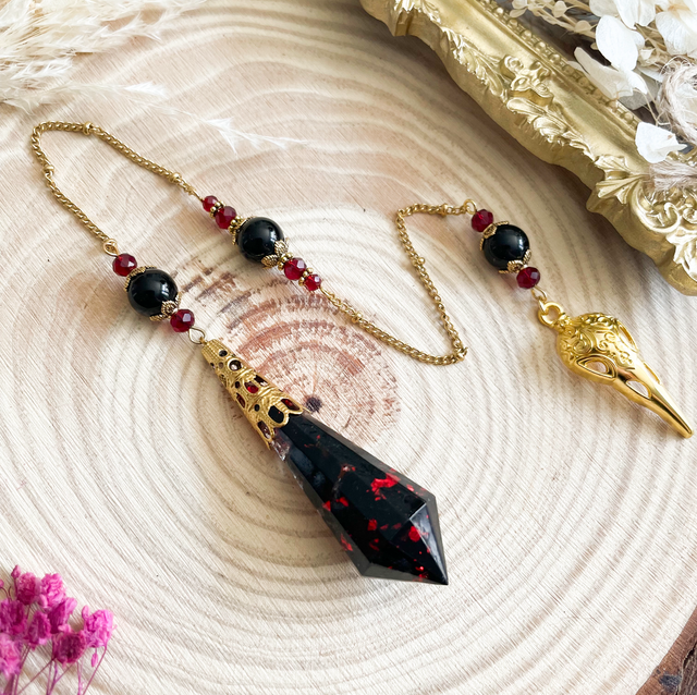 Pendule divinatoire gothique doré et rouge en obsidienne