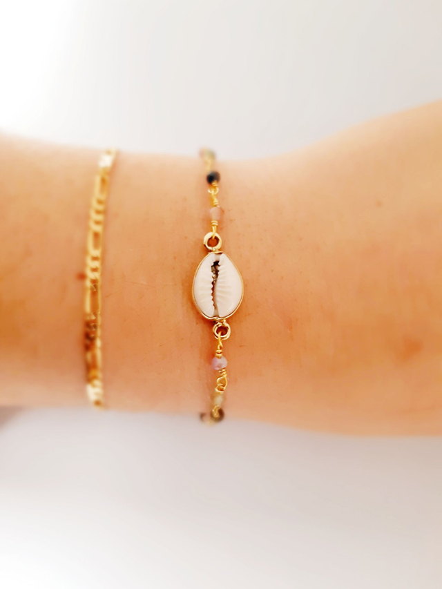 BRACELET COQUILLAGE CAURIS PERLES PIERRES
