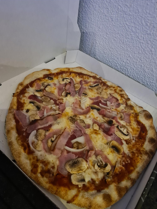 17. Pizza Mila