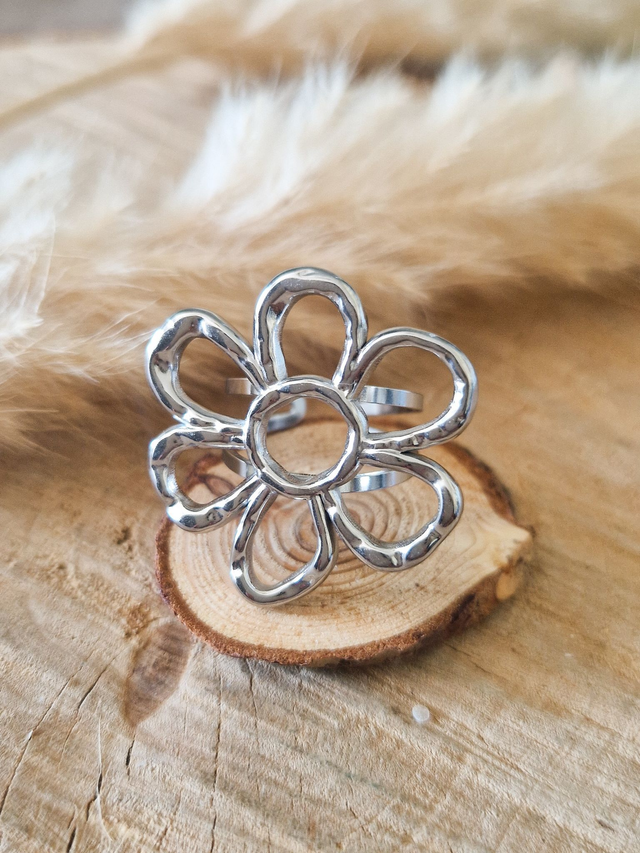 Bague "Grosse fleur" - Modèle argenté