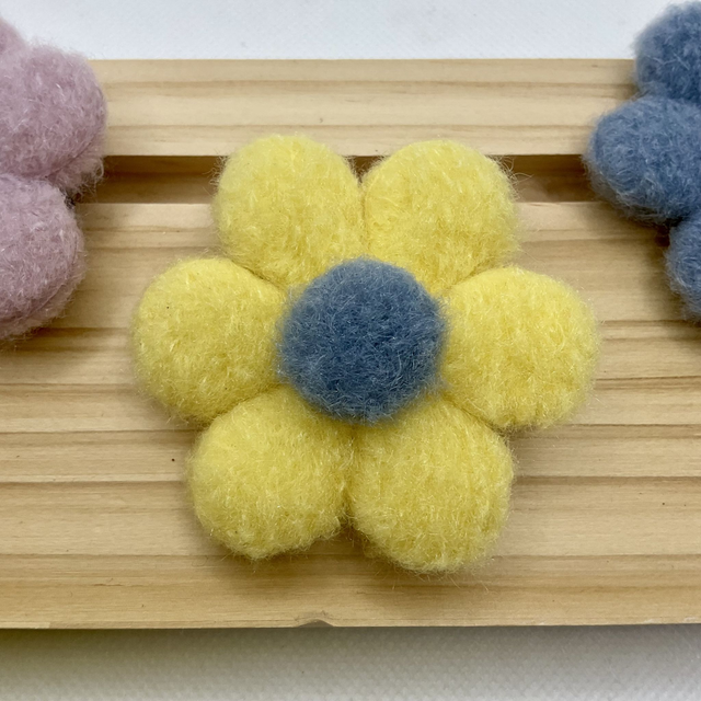 Flower Felt brooches. Different colours available.