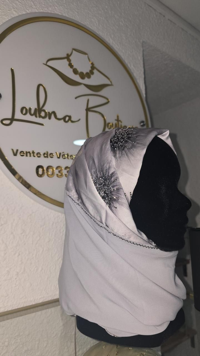 Chale en soie gris stressé 