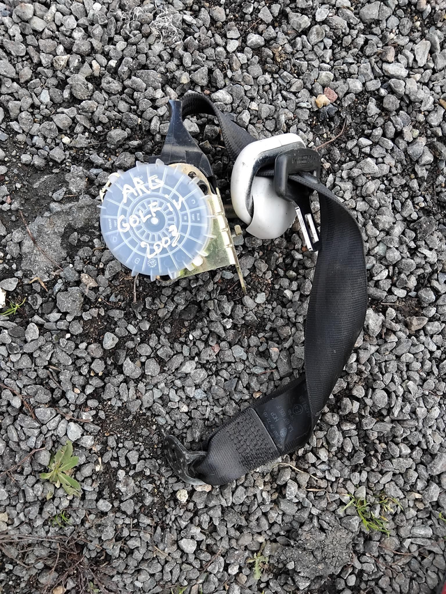 Ceinture arrière gauche 