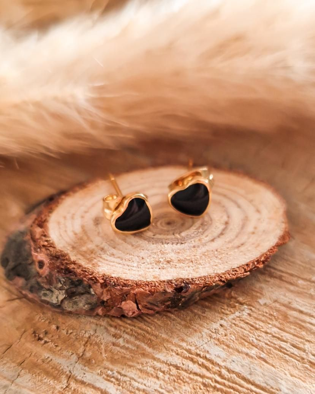 Boucles d'oreilles puces "Petits cœurs" - Modèle noir et doré