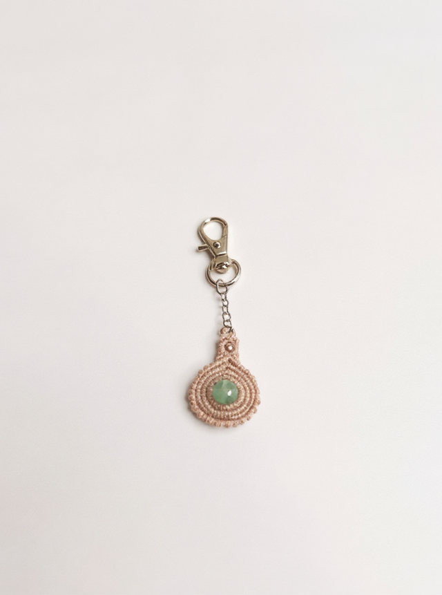 Porte-clé spirale en micro-macramé