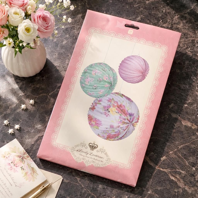 Lanternes romantiques 3 pces 30.5 cm 25.4cm 20.3 cm