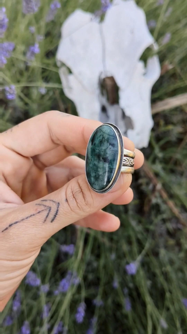 Bague émeraude réglable