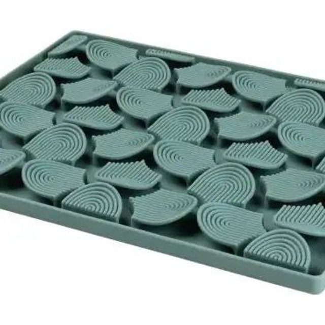 Fuzzyard Myrtle Green Hide &amp; Treat Mat