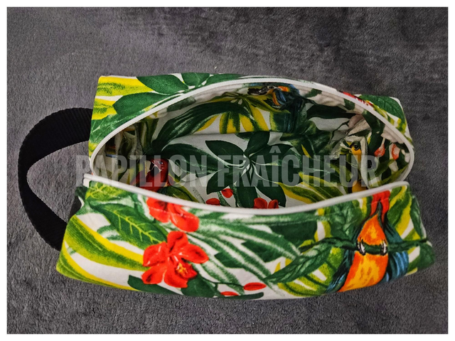 Trousse de toilette 01