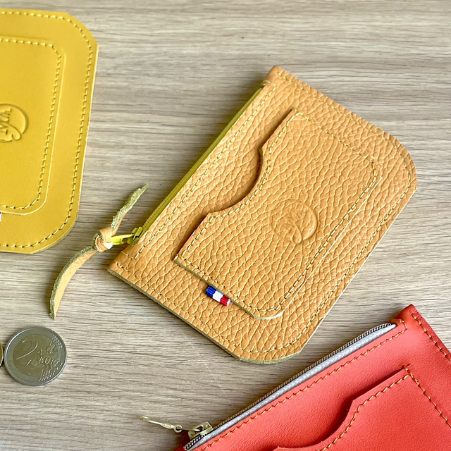 Porte cartes / porte monnaies jaune abricot