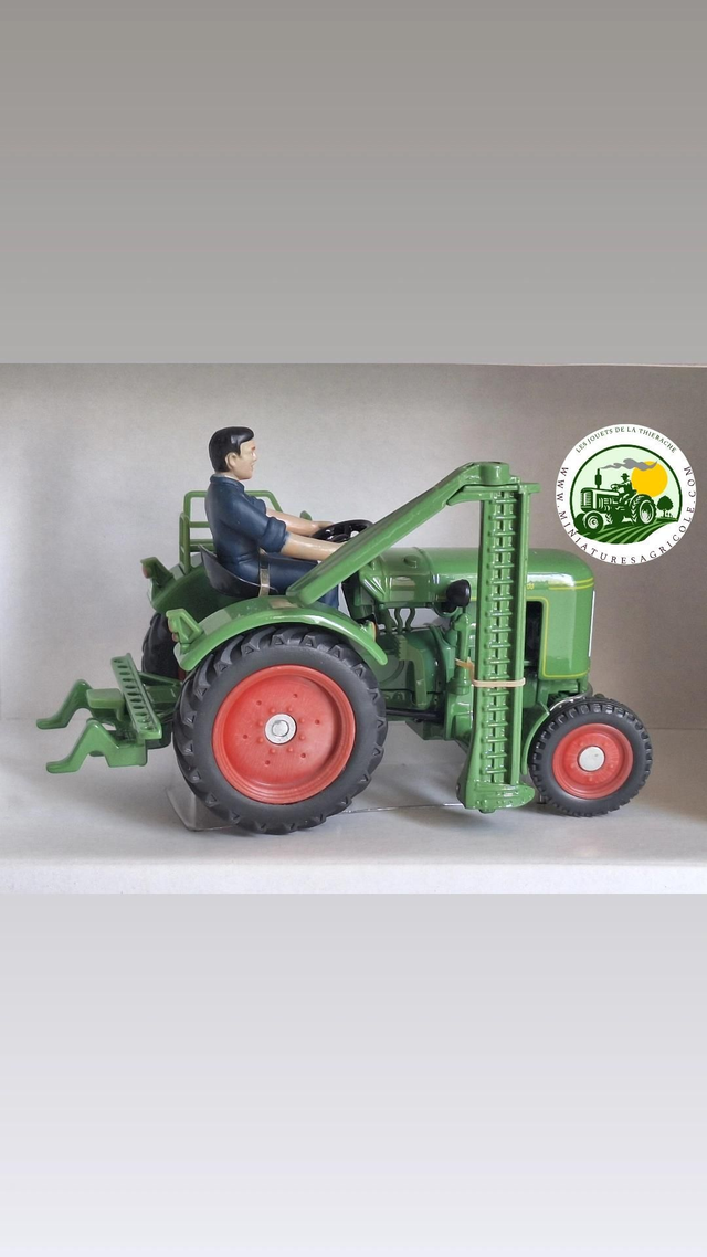 FENDT Dieselross avec Faucheuse Latérale

3471
