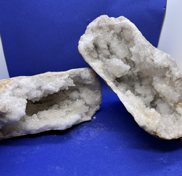 Géode Entière en Cristal de Roche – Énergie et Recharge des Pierres