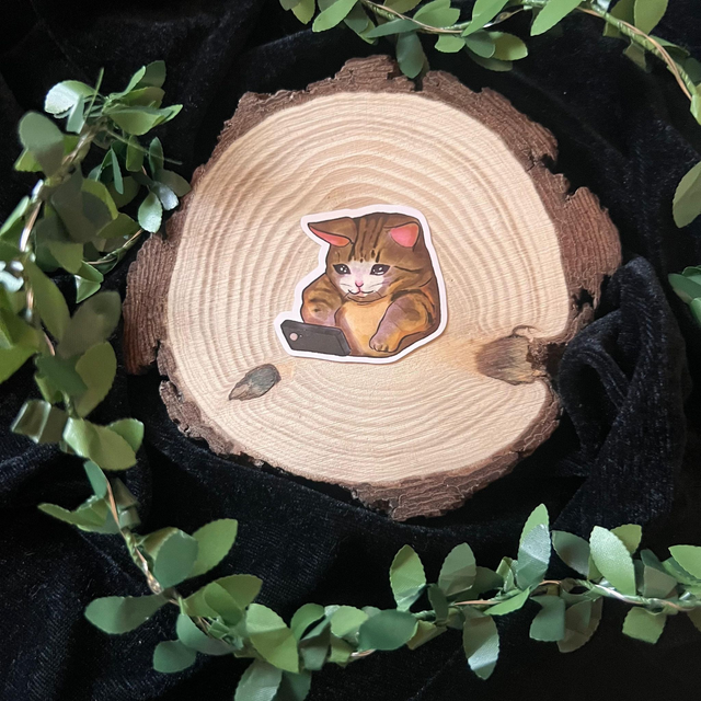Sticker Gato // Gato llorando en el móvil