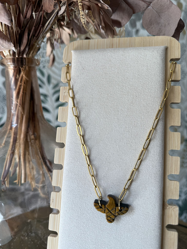 Collier Pendentif Aigle en Oeil de Tigre sur Chaine Inox couleur dorée