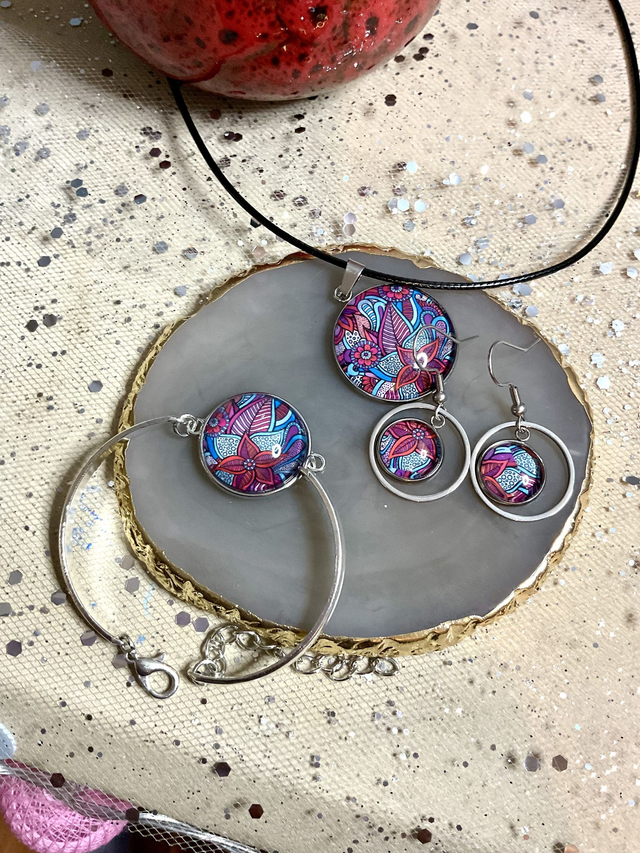 Handmade cabochon jewellery set. Beautiful coordinated jewellery gift.