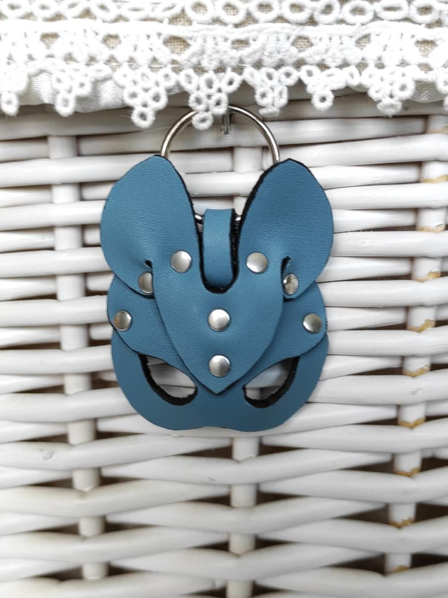 Porte clés masque en cuir 