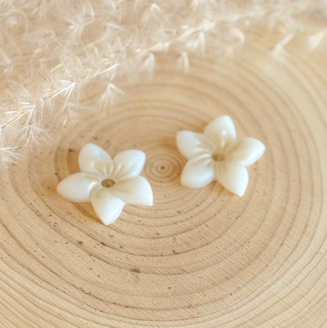 Pampilles fleurs de tiaré (blanc et or)