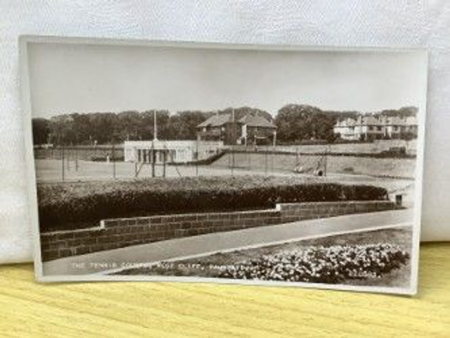 Ramsgate, The Tennis Courts, West Cliff, Kent, Vintage Valentine & Sons Ltd pc. No. R140 £3.85