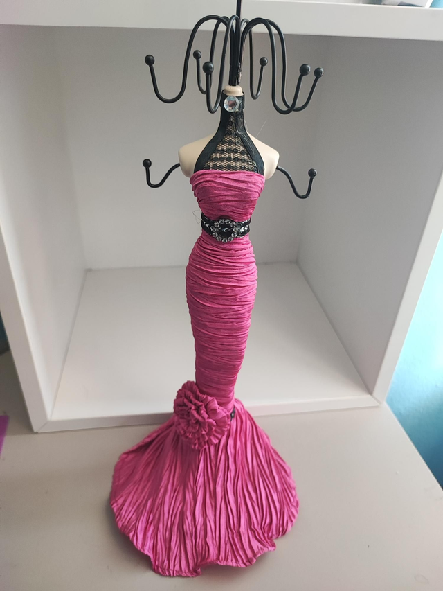 Σταντ για μπιζου 