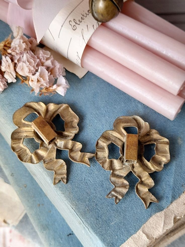 2 Cache clous anciens forme nœud