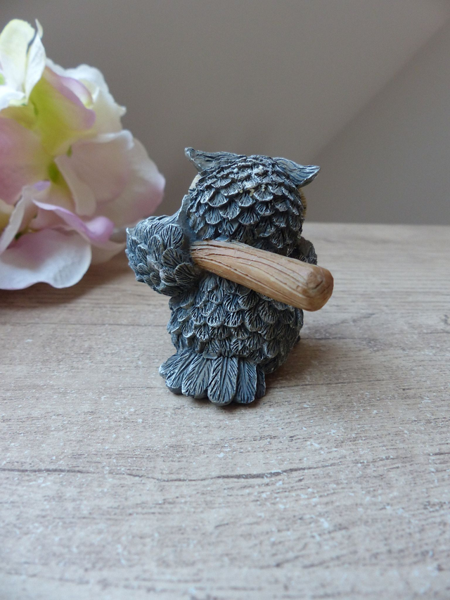 Figurine Hibou Américain Sportif avec Batte de Baseball, Sculpture Hibou en Résine Collection Cadeau Sportif, Figurine Hibou Métier et Sport