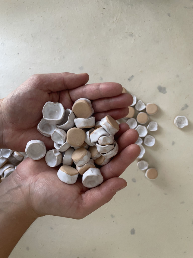 pans - buff &amp; white