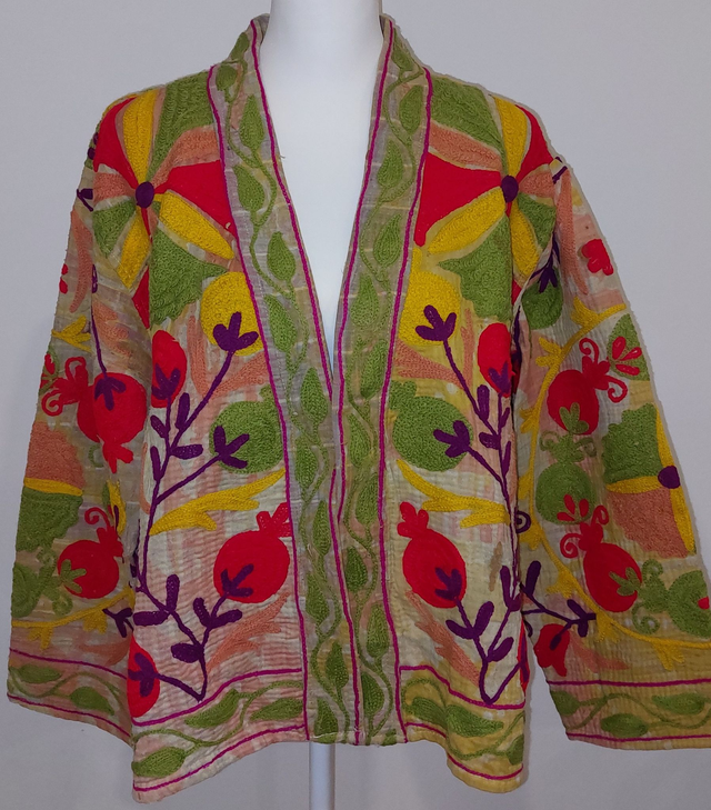 Veste en Kantha recyclé -  Kimono réversible - Brodé Suzani - Confectionné à la main - Pièce unique  