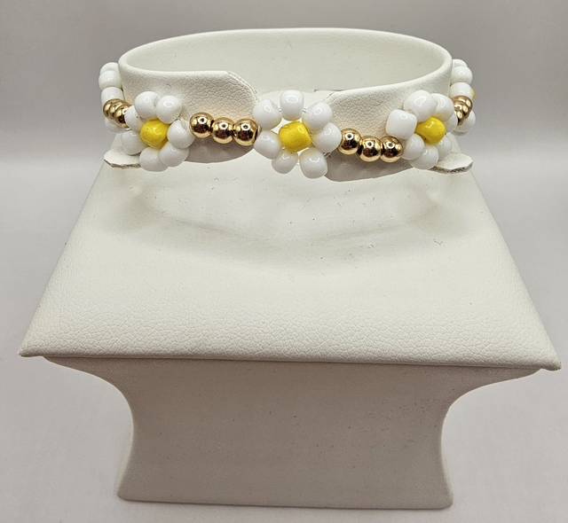 Beaded Flower Bracelet.