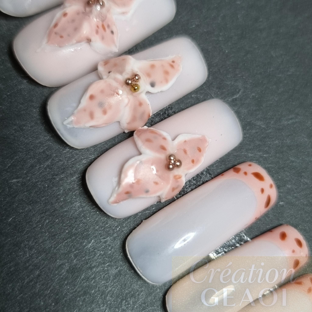 Vanille léopard little carré M créer a la commande délai de 7 jours