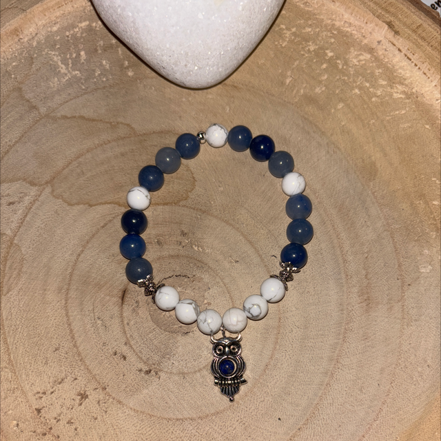 U14 bracelet bien-être « 𝐒𝐞𝐫𝐞𝐧𝐚 » aventurine bleue et Howlite breloque chouette bleue 