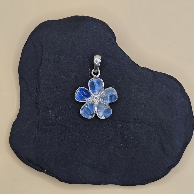 925 Sterling Silver Forget-Me-Not Pendant