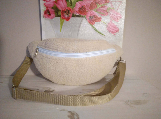 Banane en sherpa écru